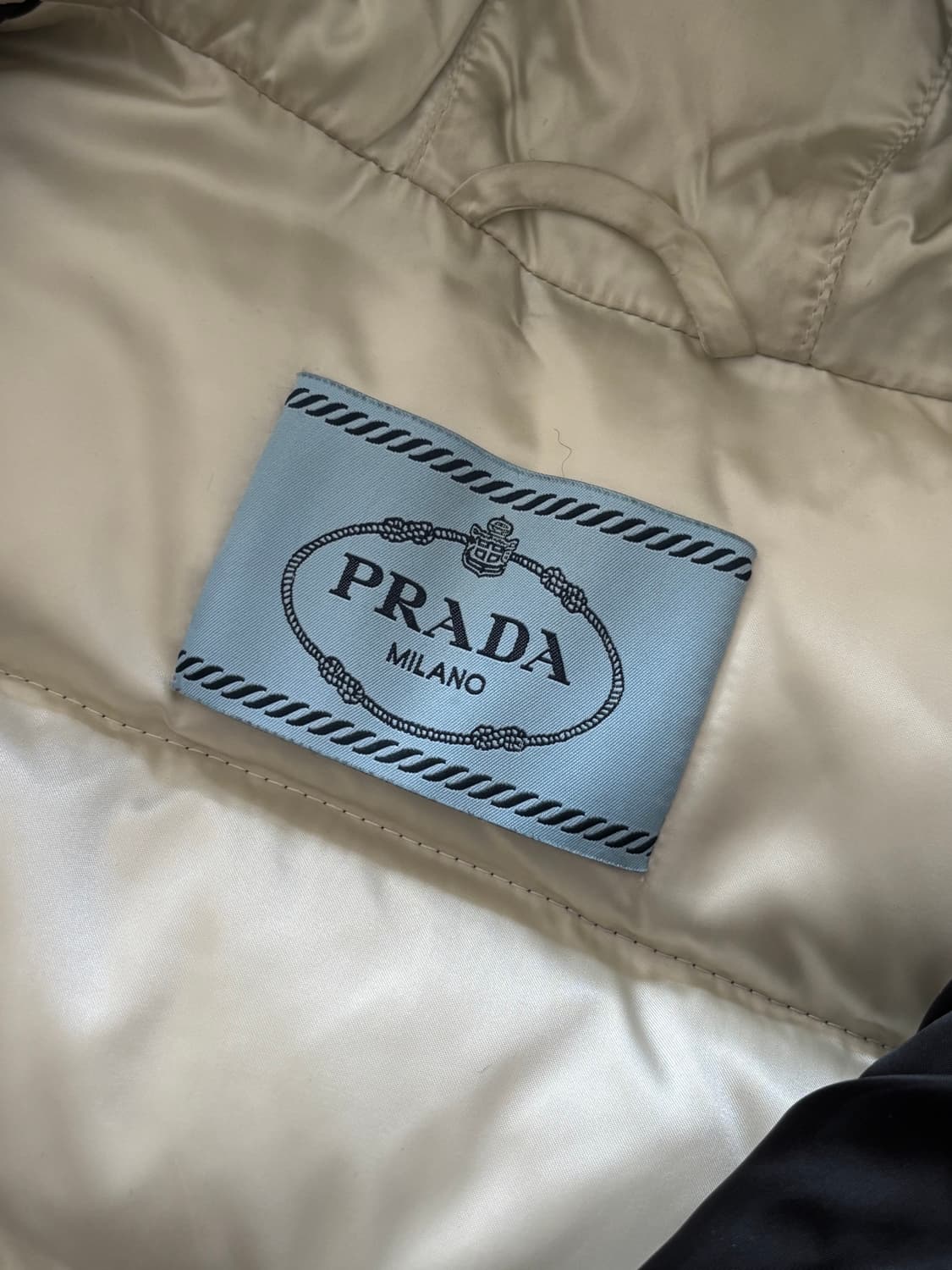 Prada 프라다 퍼 후드 다운 패딩 상품이미지6