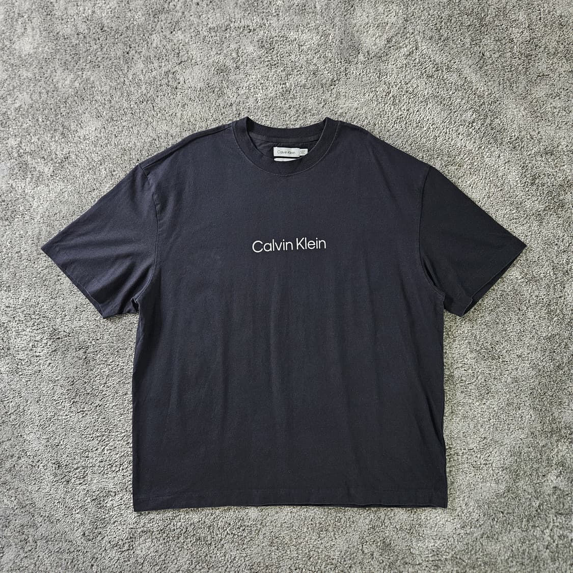 [무료배송] Calvin Klein 반팔 티셔츠 상품이미지1