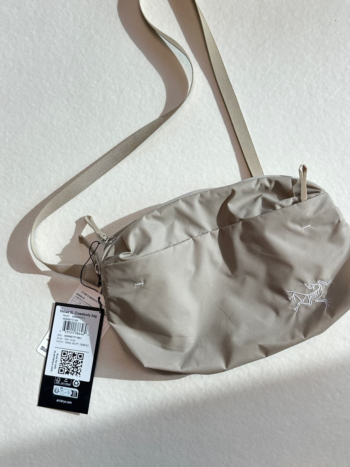 아크테릭스 헬리아드 6 크로스바디백 / 스모크 블러프 상품이미지1