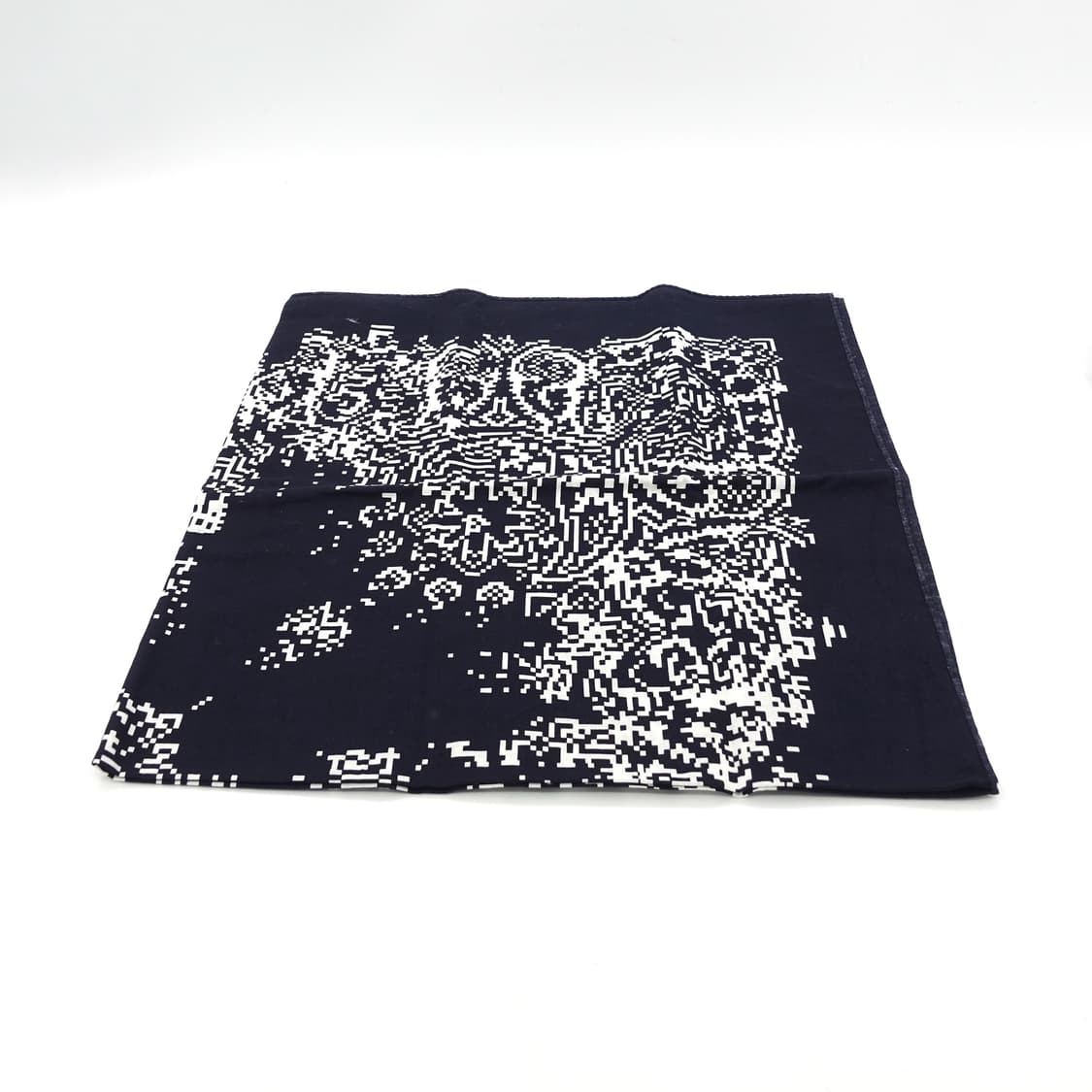 타카히로미야시타 솔로이스트 시그니처 마스크& 페이즐리 픽셀 반다나 상품이미지5