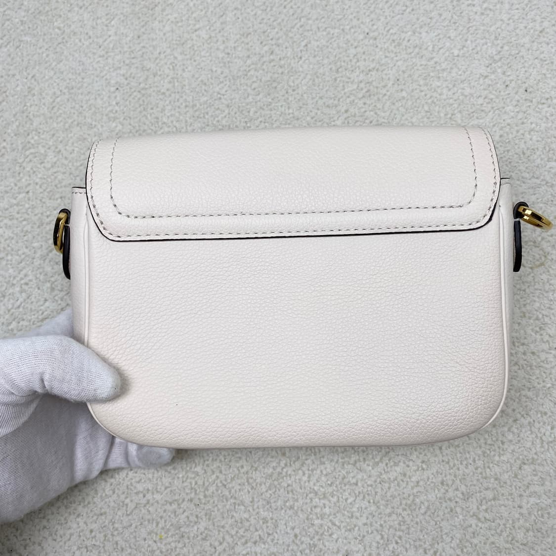 루이비통 크로스백 락미텐더  상품이미지2