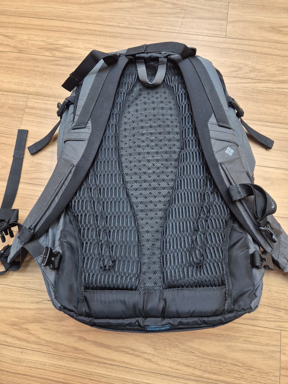 콜롬비아 Castle Valley 27L 등산 백팩입니다. 27L 수납  상품이미지2