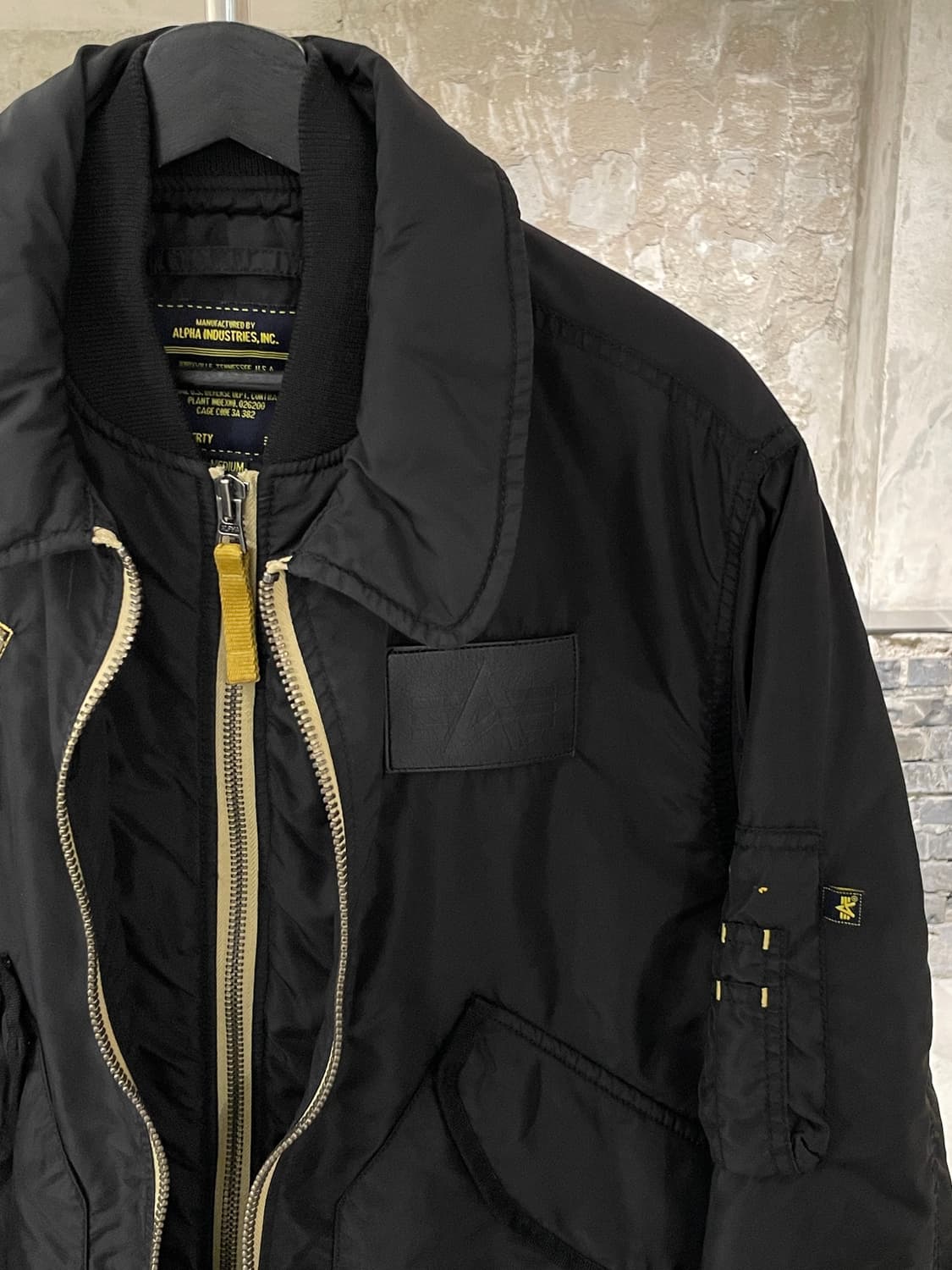 알파 인더스트리 블랙 더블 집 나일론 봄버 자켓 상품이미지3