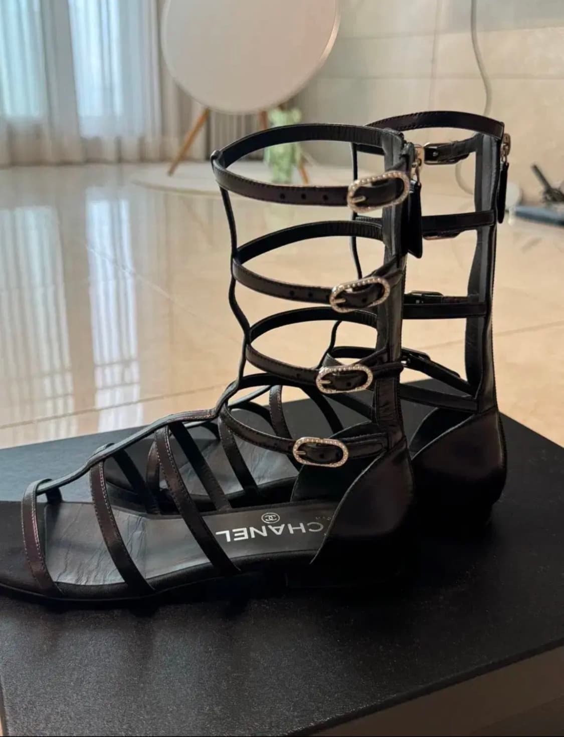 샤넬글레디에이터샌들 상품이미지3