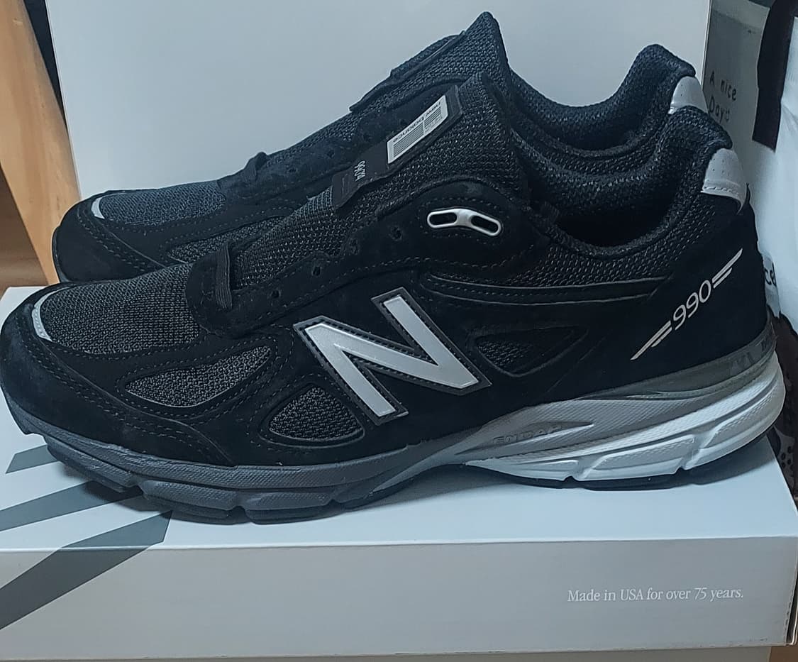 (275)뉴발란스 990V4 블랙  상품이미지2