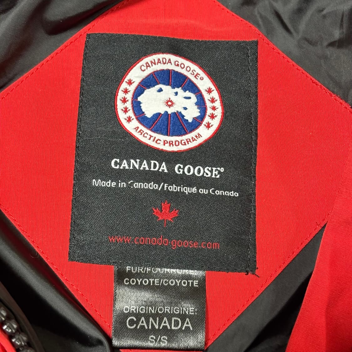 Canada Goose 정품 익스페디션 코요테 퍼 레드 파카 여성 패딩 상품이미지3