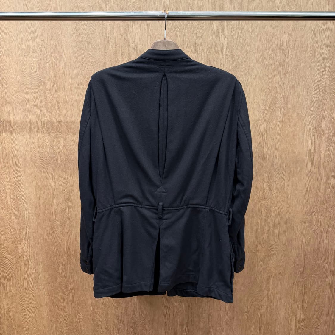 구찌 울 밀리터리 필드 자켓 스탠드 카라 어깨 에폴렛 디테일 다크 브라운 상품이미지3