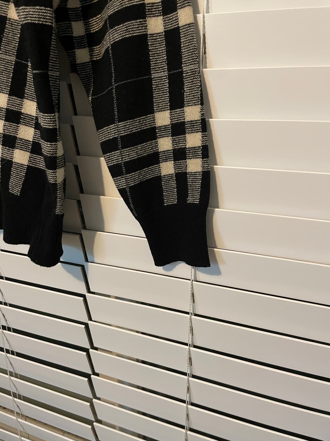 버버리 블랙 노바체크 니트 상품이미지7