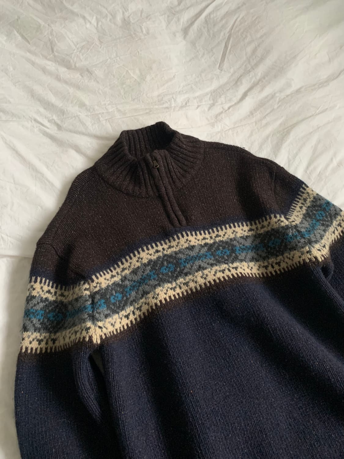 네이비 배색 울 니트 상품이미지3