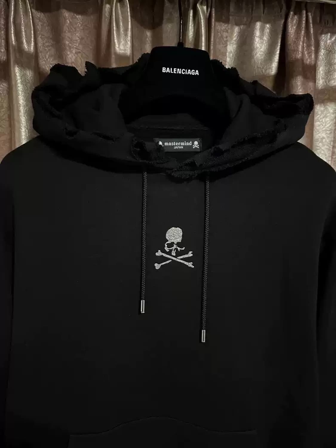 매장가300 판매가150 정품 마스터마인드 재팬 후드티셔츠M사이즈 상품이미지3
