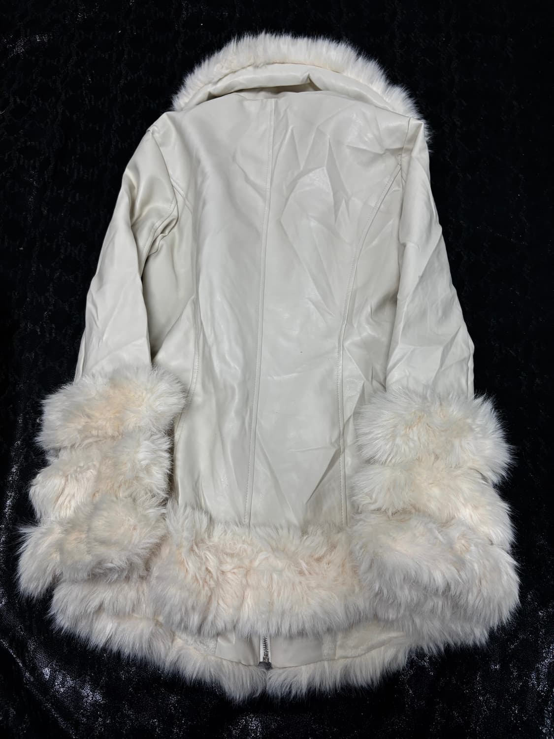 “Vintage” 00’s Rare Design White Fur Tri 상품이미지10