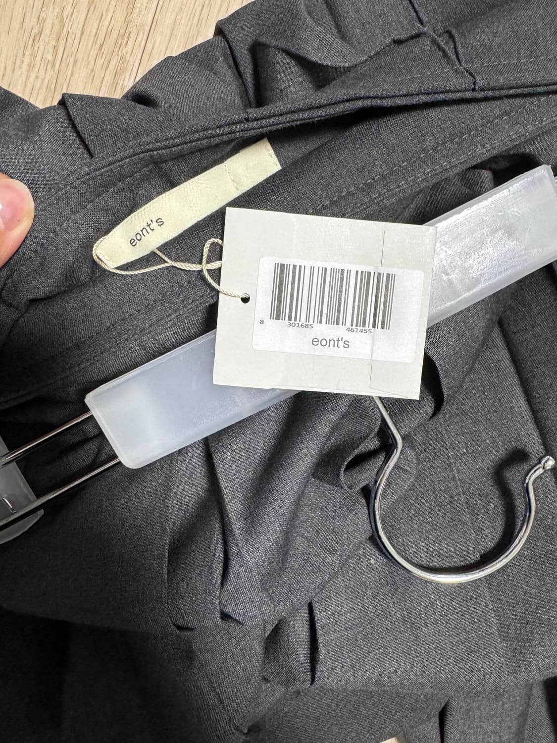 에옹쓰 eonts Offbeat pleats skirt 상품이미지3