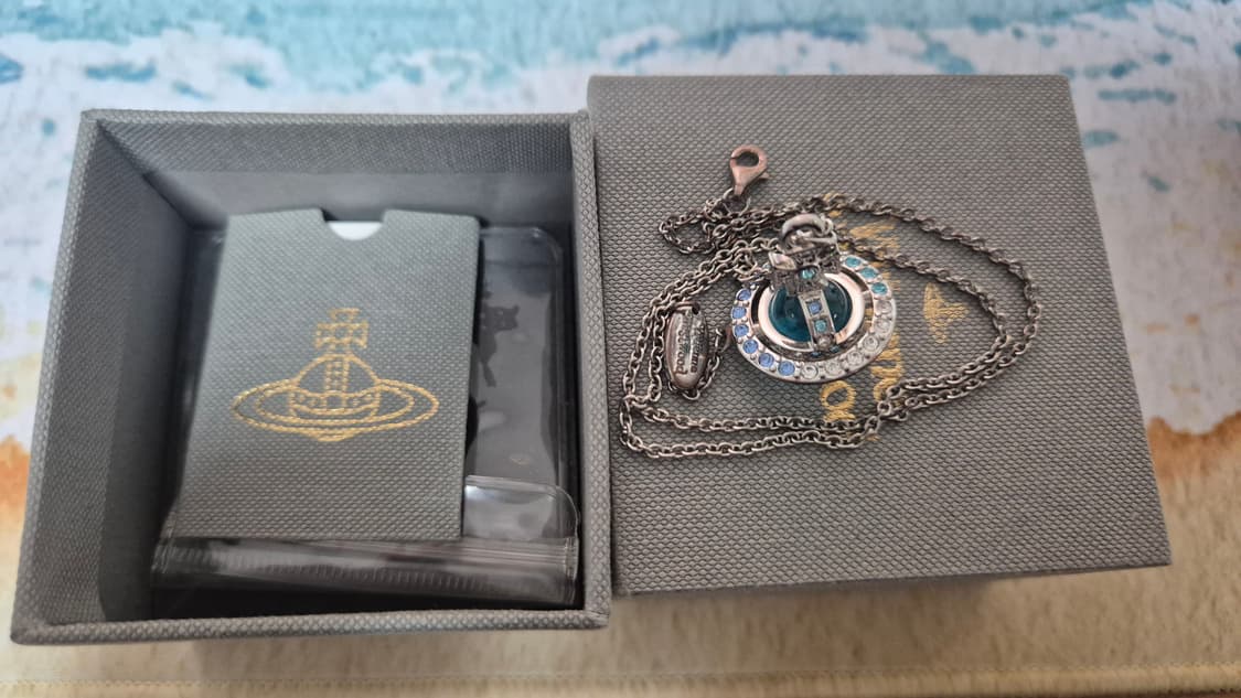 비비안 웨스트우드 클라레타 ORB 블루 목걸이 상품이미지4