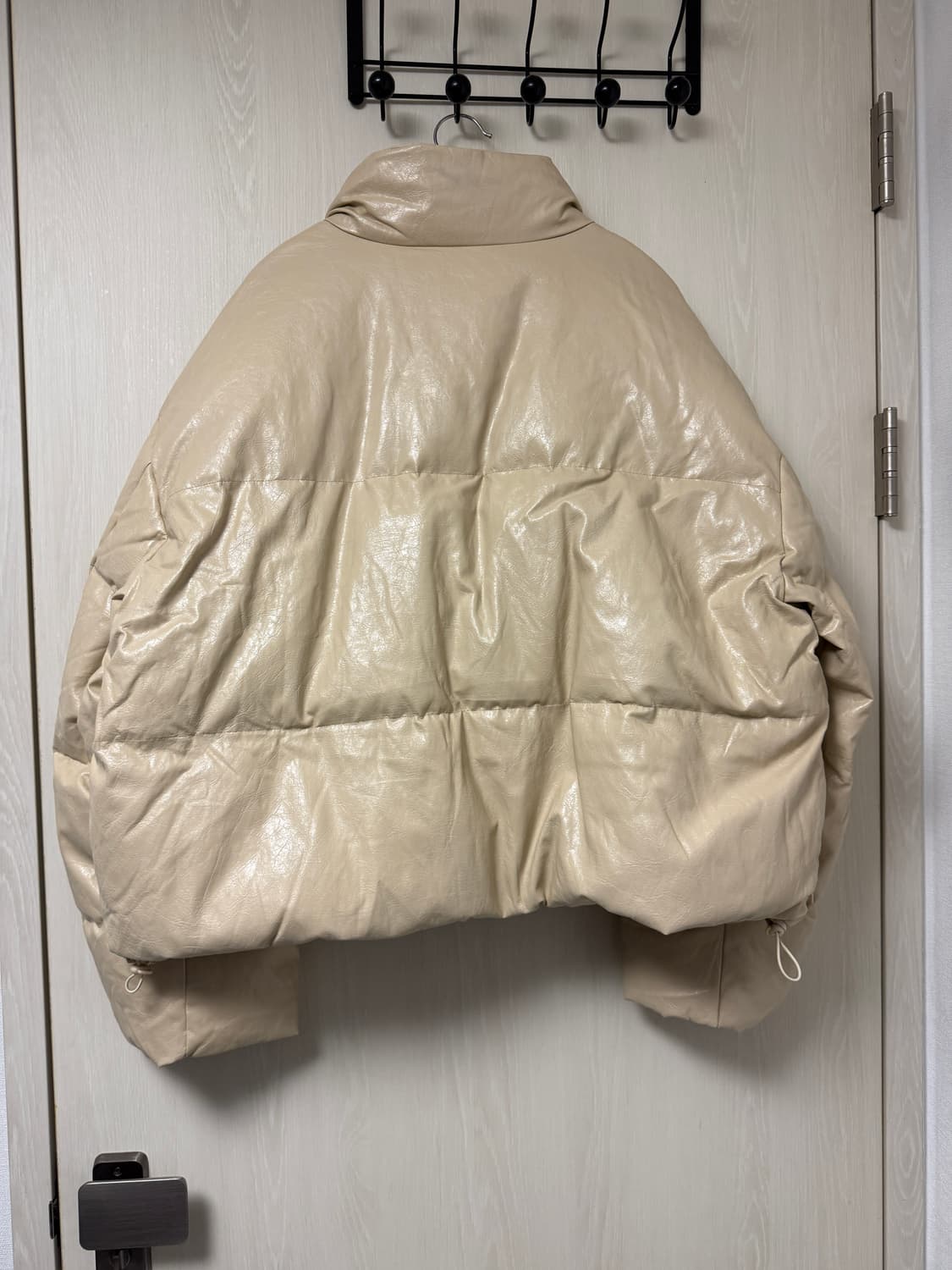 아모멘토 비건 레더 패딩 베이지 03 상품이미지3