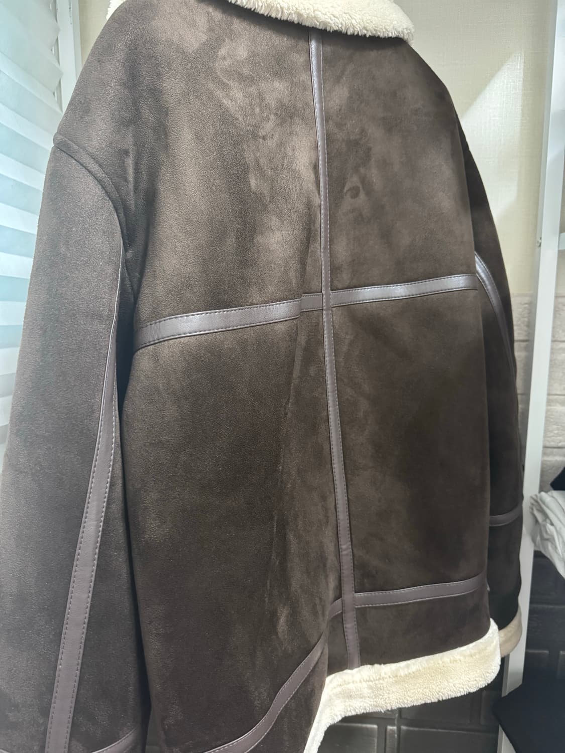 스파오 브라운 무스탕 상품이미지2