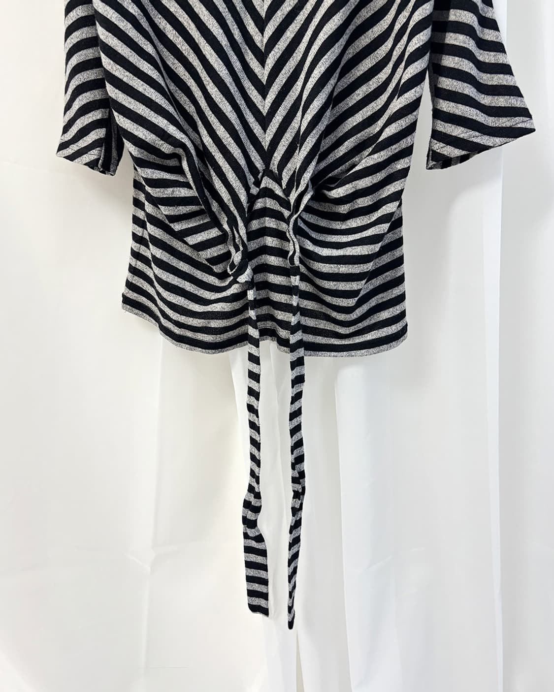 eloi gaori stripe tie 3/4 sleeve top 상품이미지4