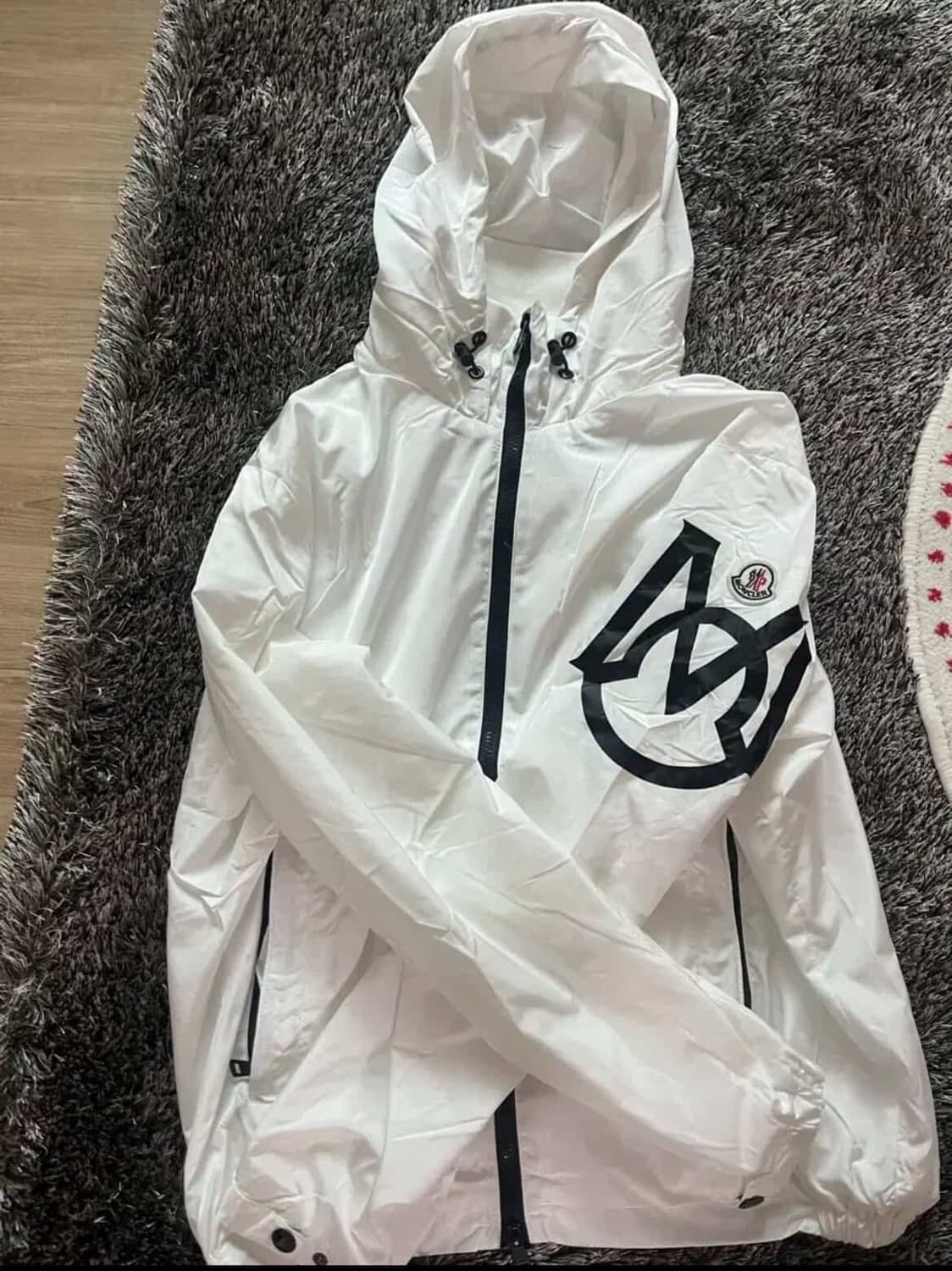 (급처) 몽클레어 바람막이 판매 상품이미지1