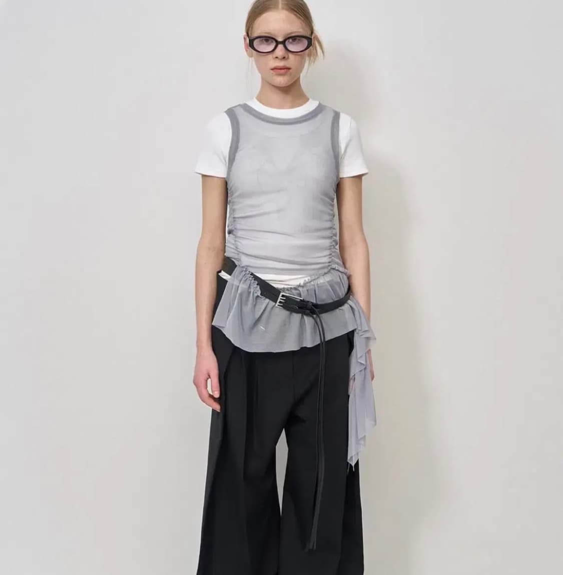 Mesh Frill Sleevesless Top 상품이미지1