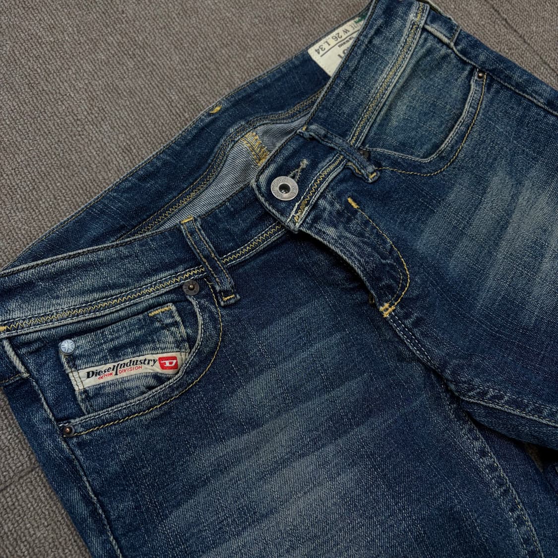 diesel lowky 디젤 우먼스 슬림 로우라이즈 스트레이트 데님  상품이미지2