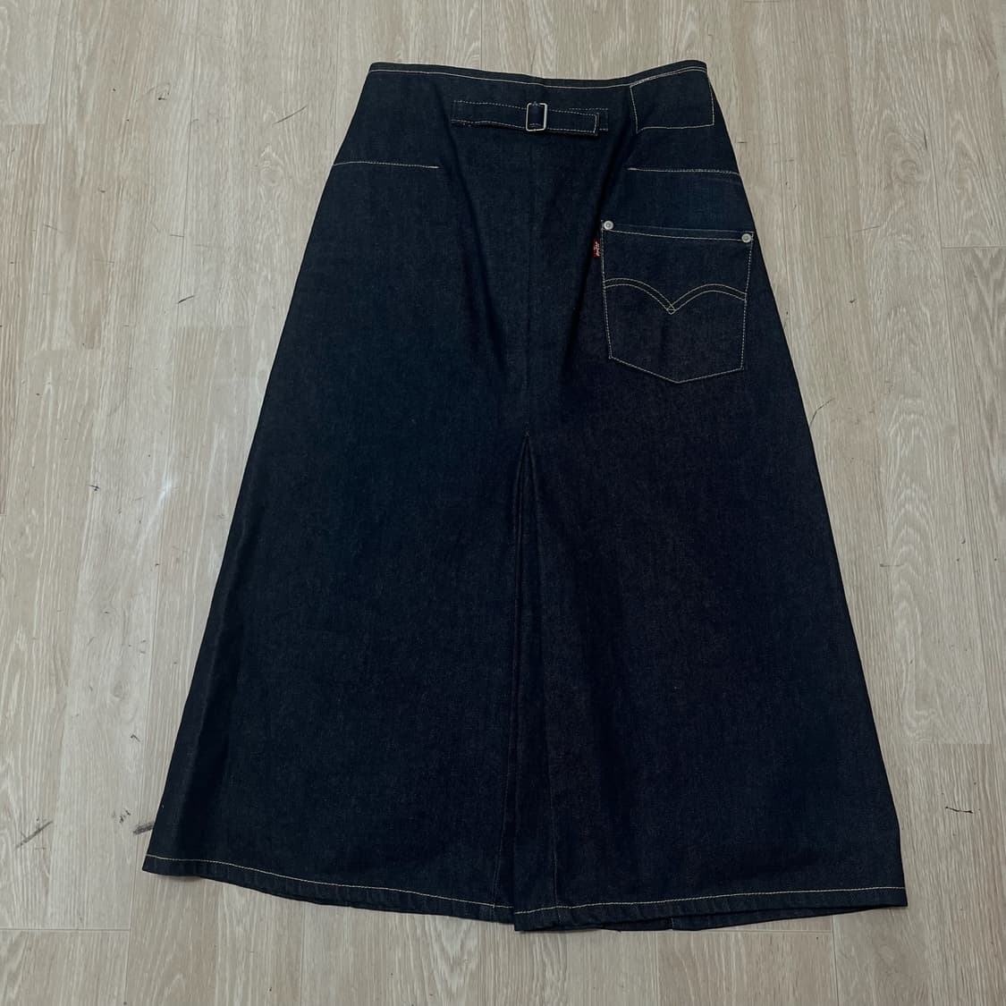 리바이스 엔지니어드진 여성 데님 롱 스커트 치마 M  상품이미지4
