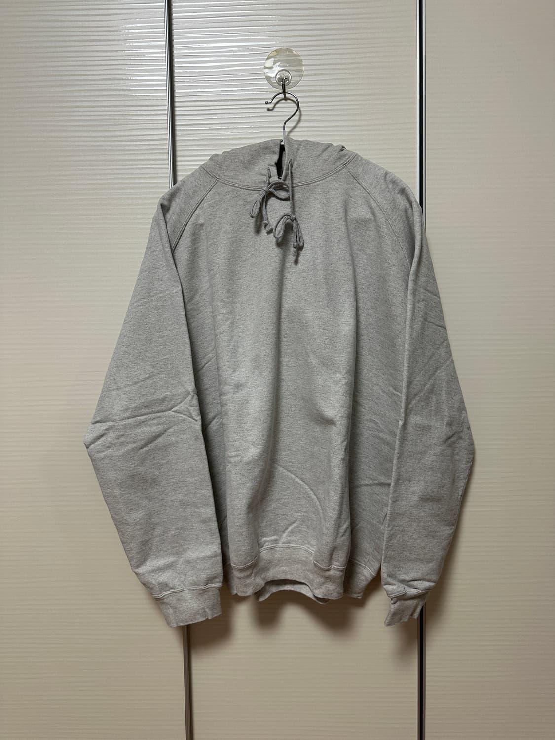 오라리 슈퍼 소프트 스웻 빅 풀오버 파카 탑그레이 4사이즈 판매합니다 상품이미지4