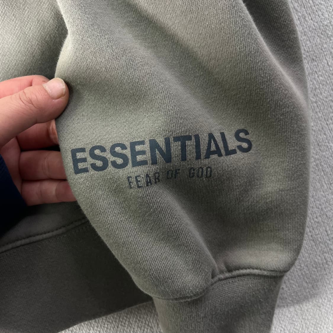 100 피오갓 에센셜 반집업 맨투맨  상품이미지5