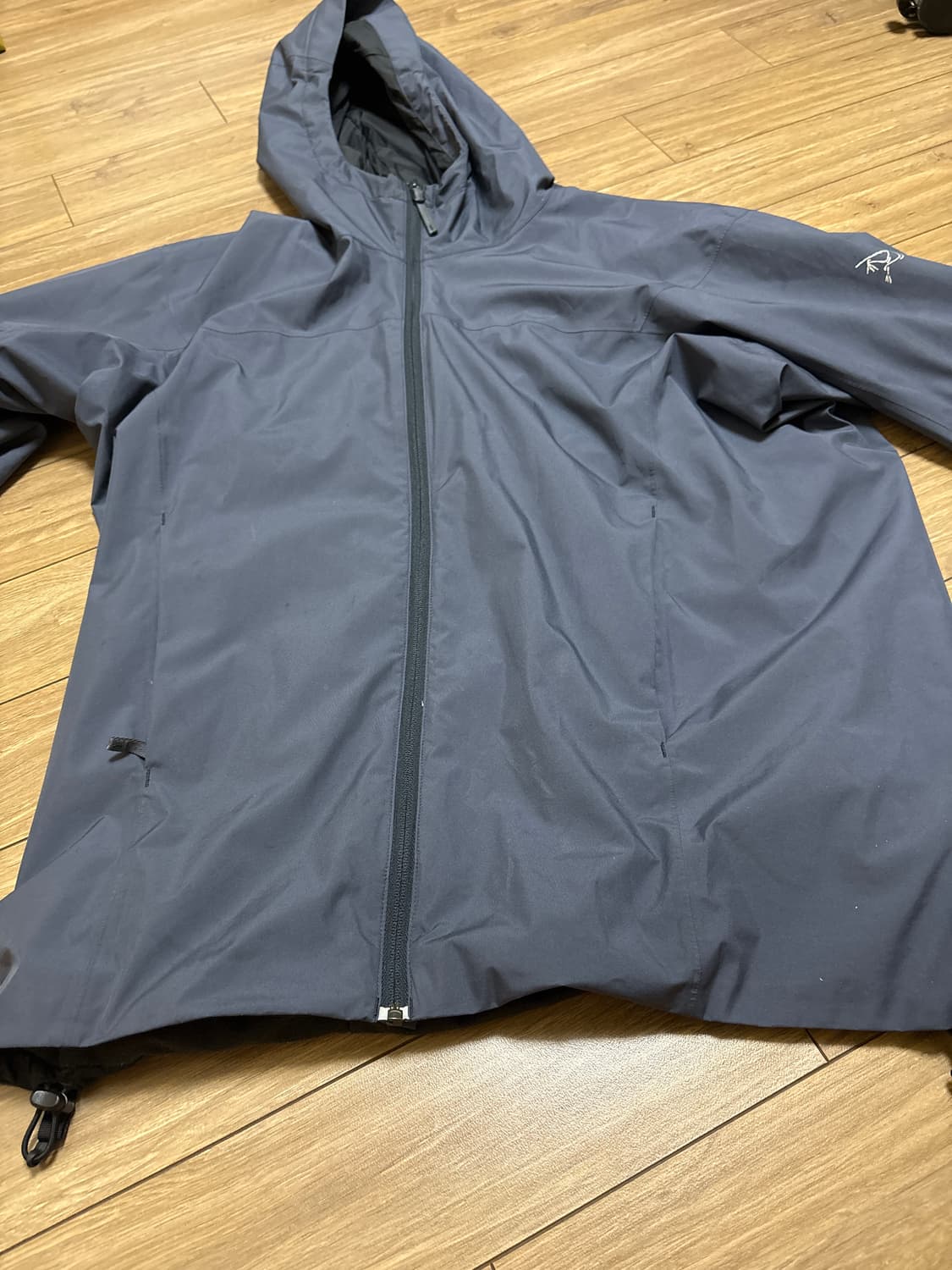 아크테릭스 바람막이 상품이미지6