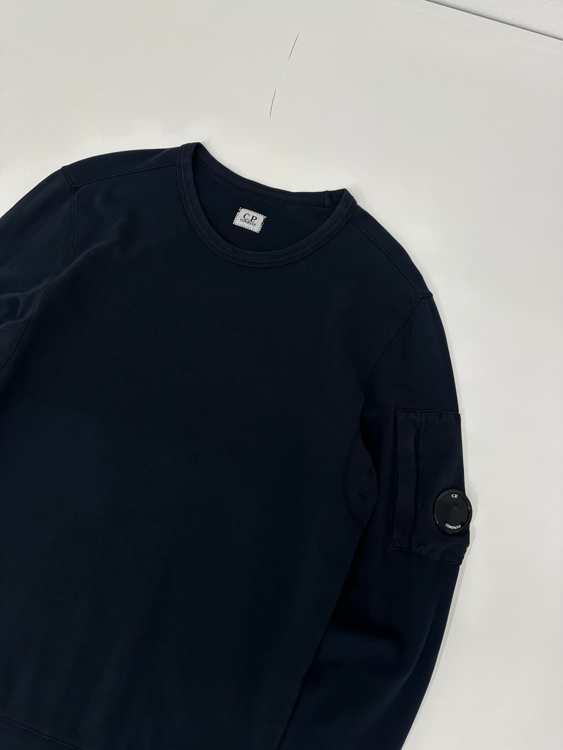 CP컴퍼니 와펜 크루넥 롱슬리브 M 블랙 상품이미지1