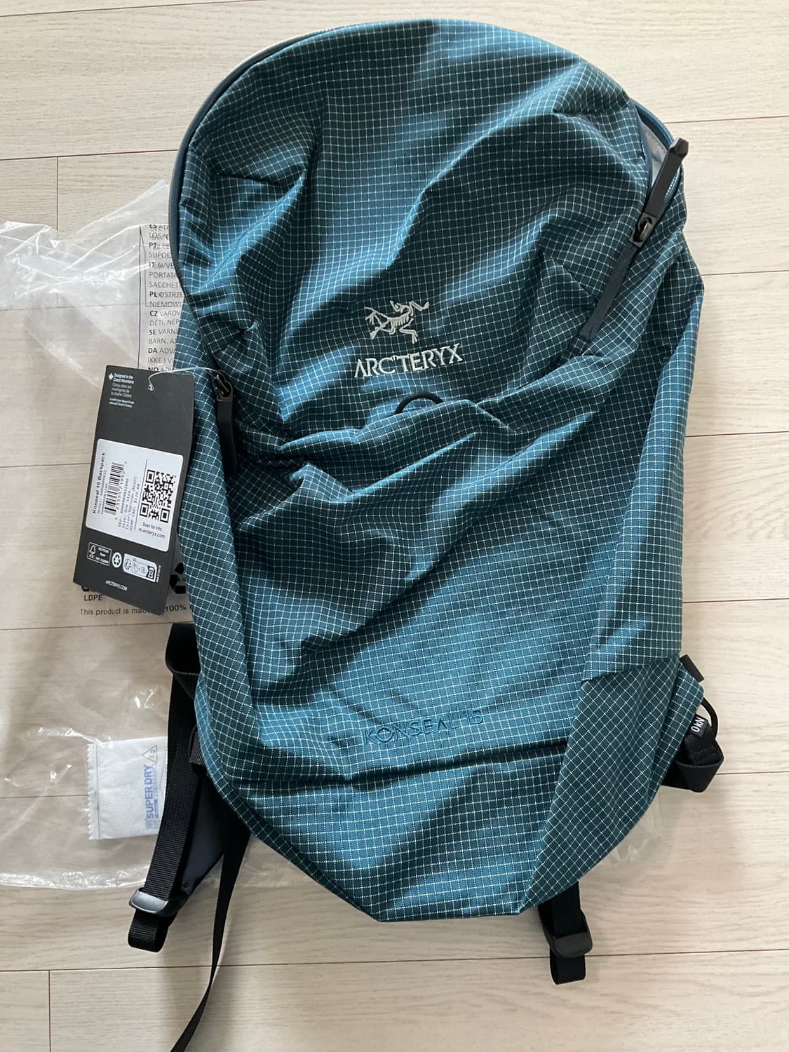 아크테릭스 컨실15 나이트스케이프 판매해요! 상품이미지1