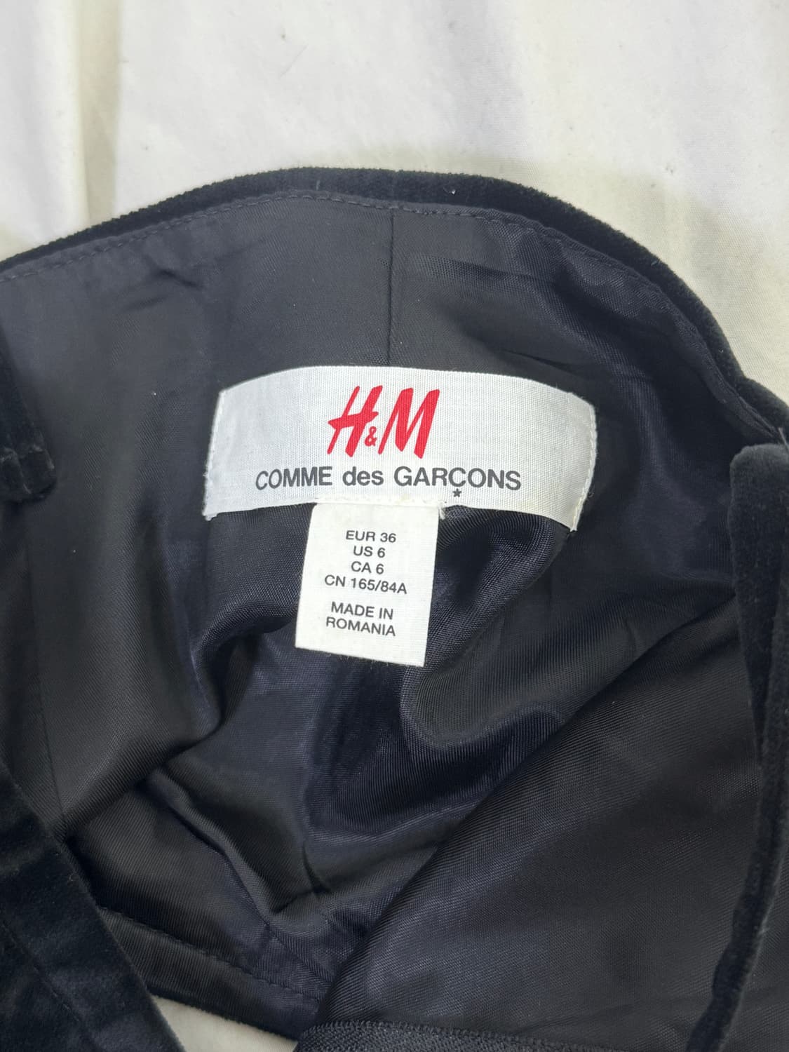 H&M 꼼데가르송 컷아웃 디테일 원피스 벨벳 상품이미지6