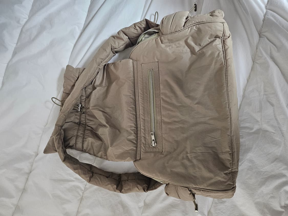 LEEY 셔링 숄더 패디드백 베이지 (레드벨벳 예리 착용) 상품이미지8