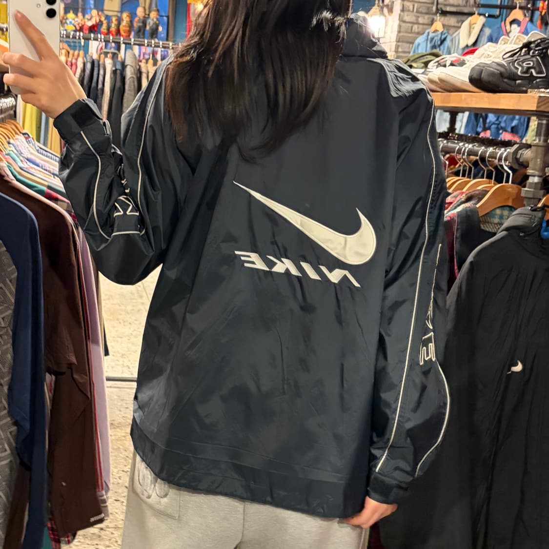 [새상품] nike 나이키 스우시 올드스쿨 바람막이
 상품이미지2