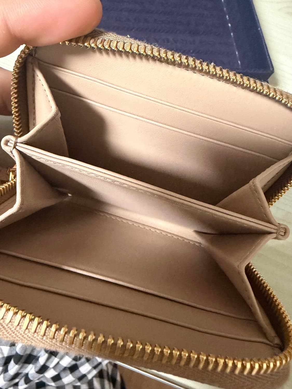 프라다 사피아노 레더 코인 퍼스 파우더 핑크 상품이미지3