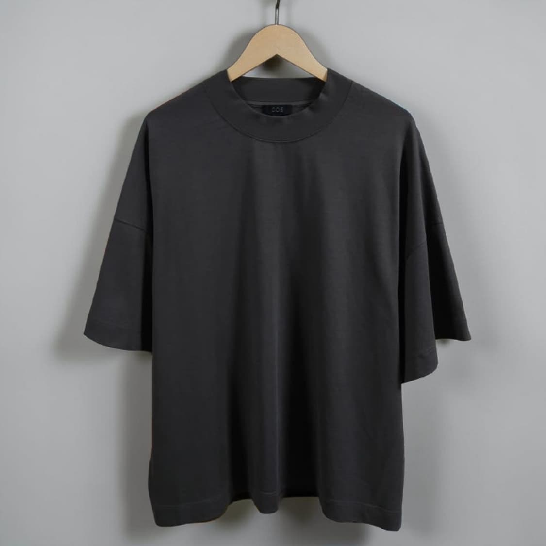 105~110 COS 코스 오버핏 반팔 티셔츠 카키 상품이미지1