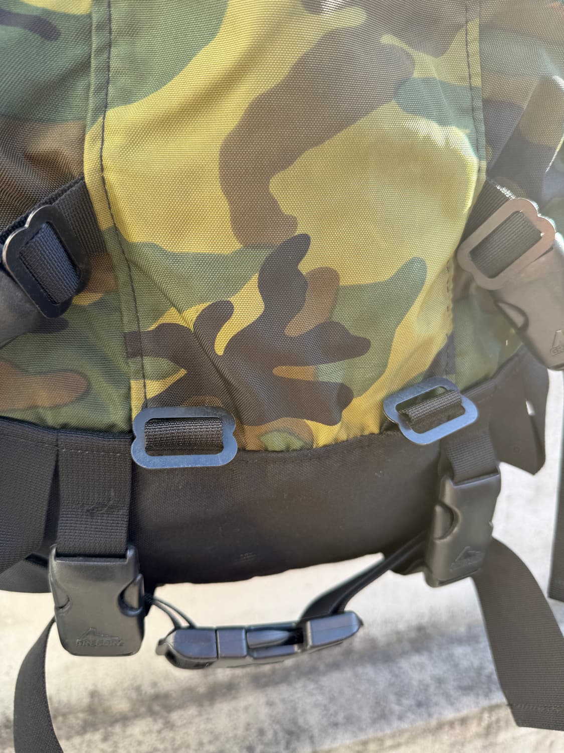 구로고 올드 그레고리 데이앤하프 카모 럭색 상품이미지4