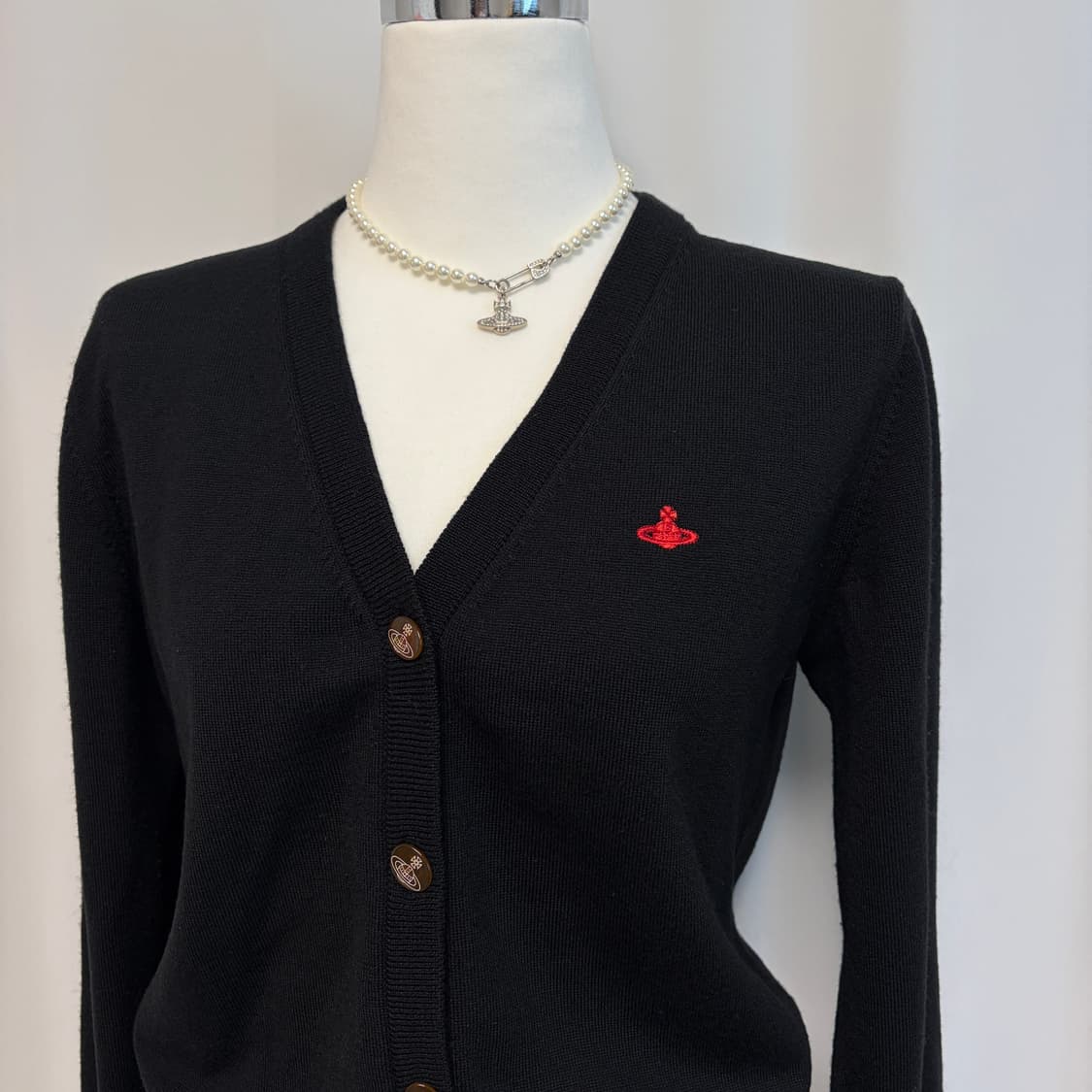 비비안웨스트우드 울 ORB버튼 브이넥 가디건 상품이미지3