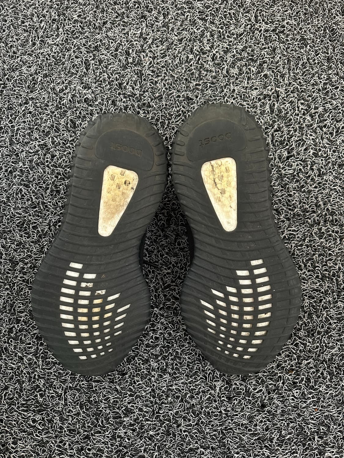 아디다스 이지부스트 350 V2  상품이미지5