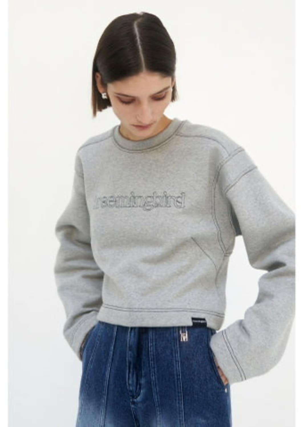 트리밍버드 세미크롭 스티치 맨투맨 상품이미지1