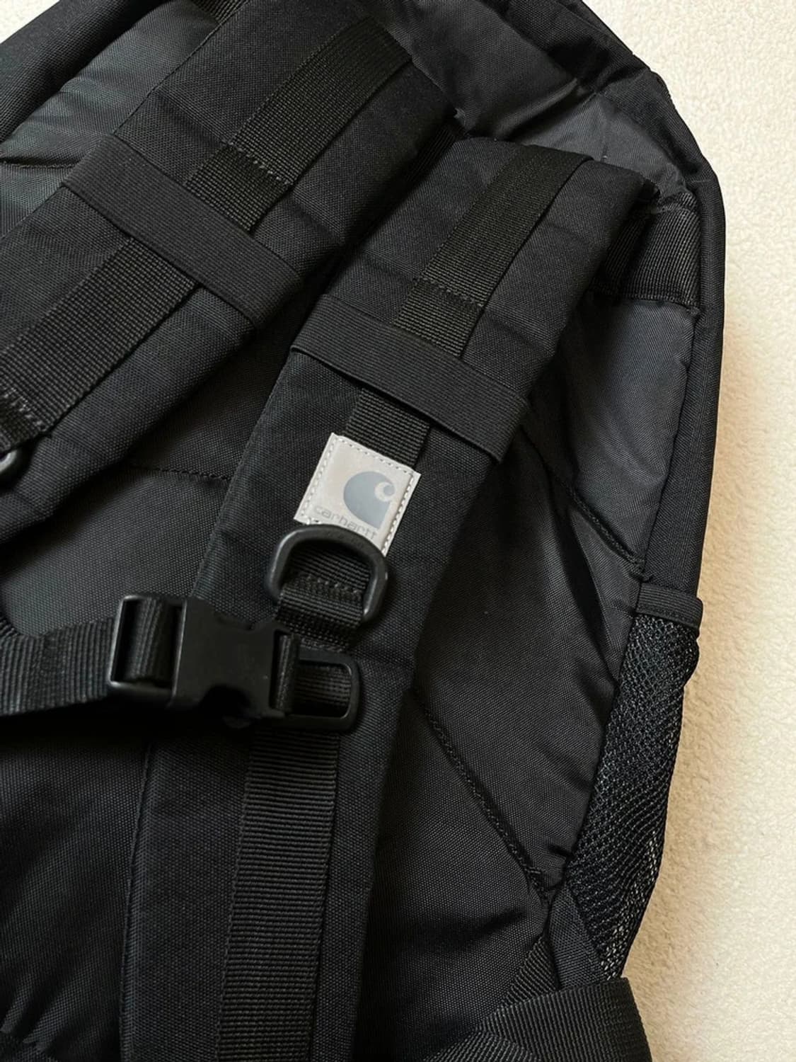 칼하트 wip 리플렉티브 킥플립 백팩 A1854 상품이미지7