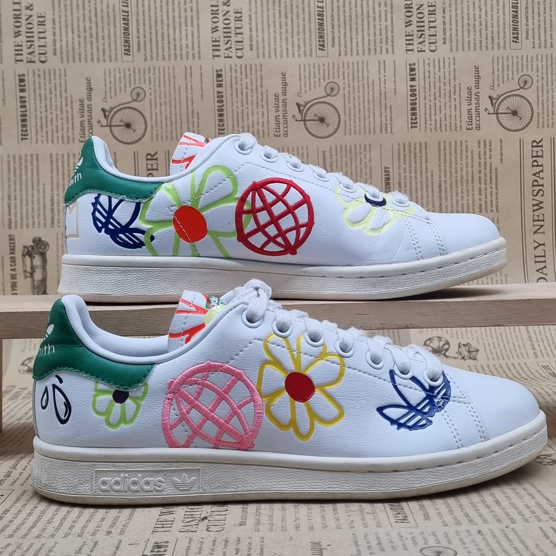 아디다스 스탠스미스 낙서 여성스니커즈235 상품이미지1