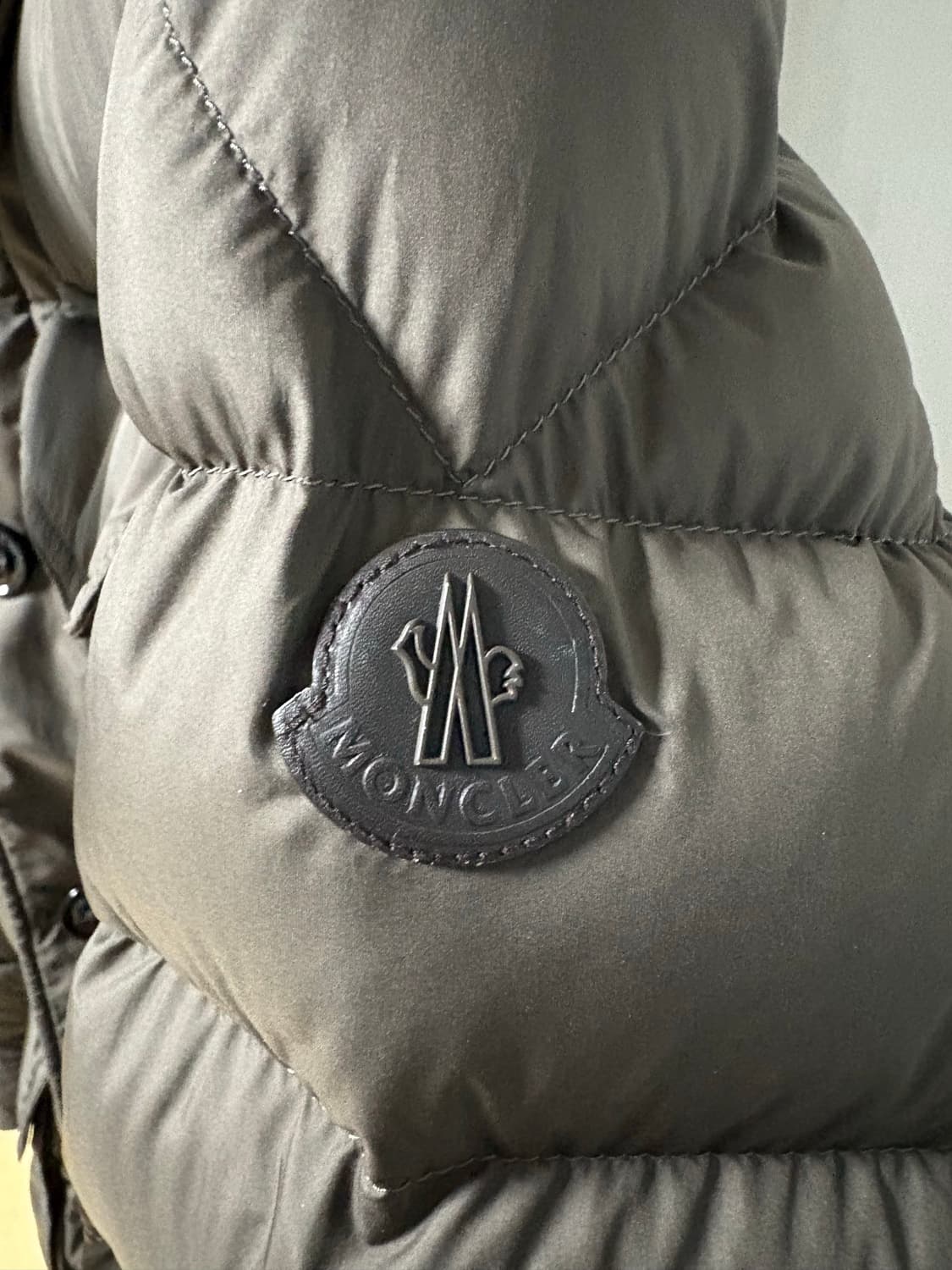 몽클레어 슈브르즈 2사이즈 한글택 상품이미지3