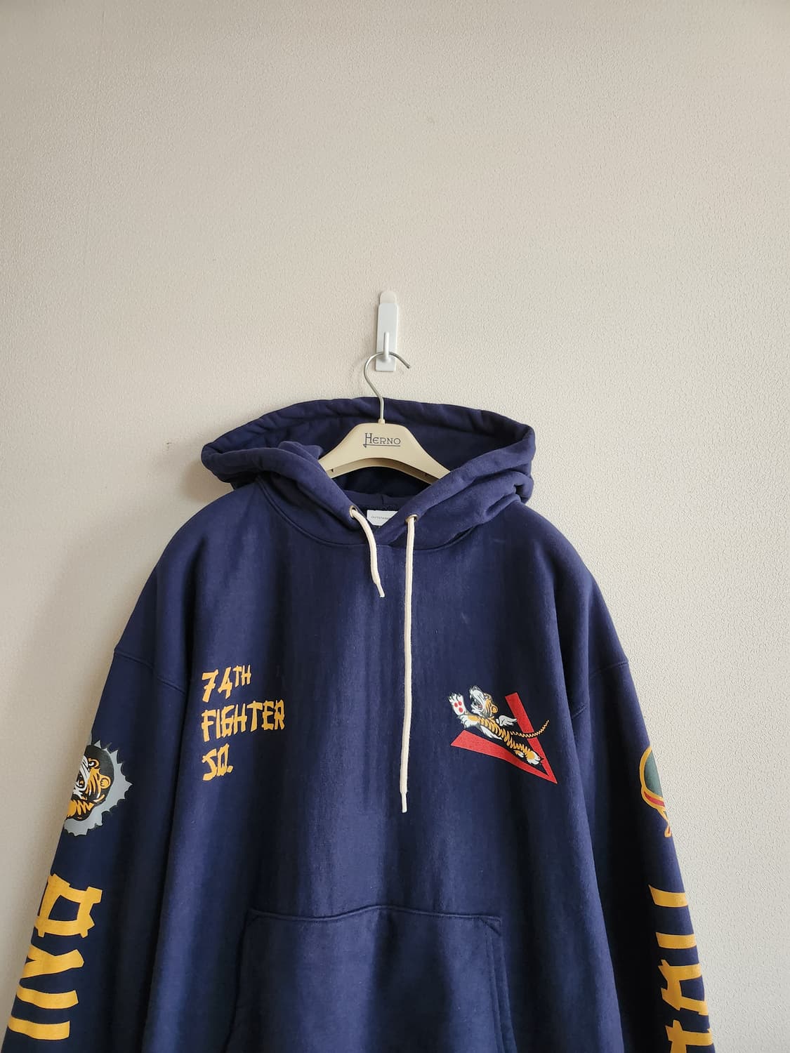 아웃스탠딩 후드티셔츠 (L 상품이미지2