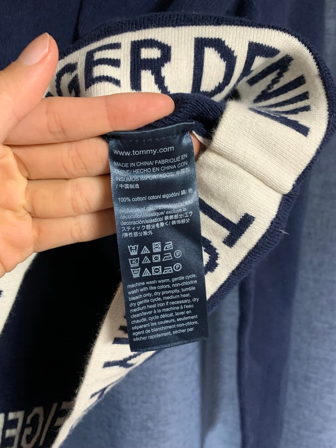 타미힐피거 네이비 니트 크롭 후드 상품이미지2