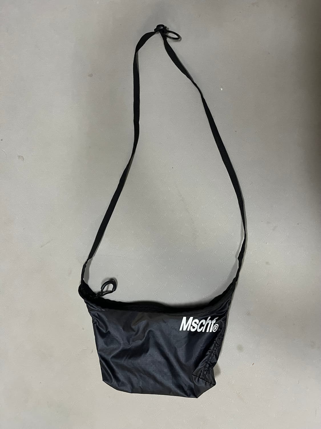 미스치프 나일론 크로스 미니백 블랙 상품이미지1