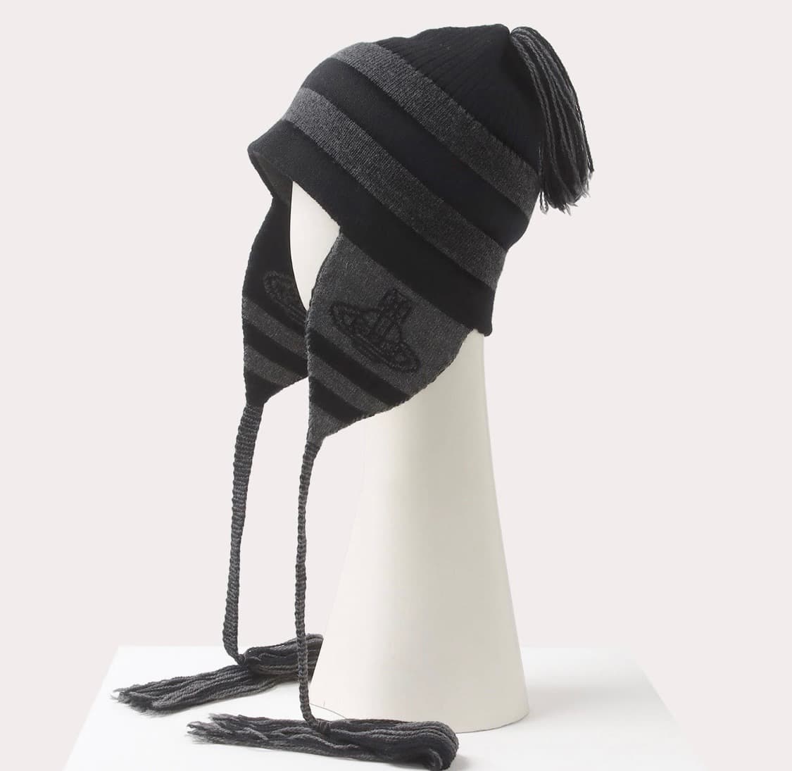 비비안웨스트우드 이어플랩 비니 모자 상품이미지1