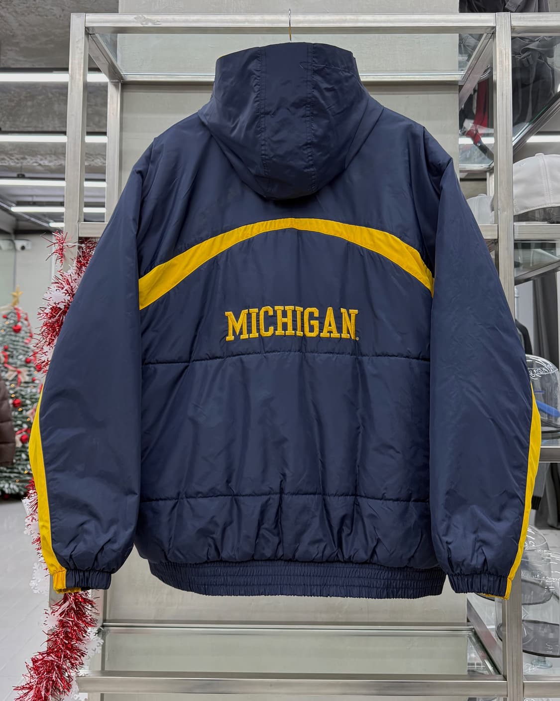 나이키 00s 미시건 컬리지 로고 나일론쉘 후드 점퍼 네이비 상품이미지4