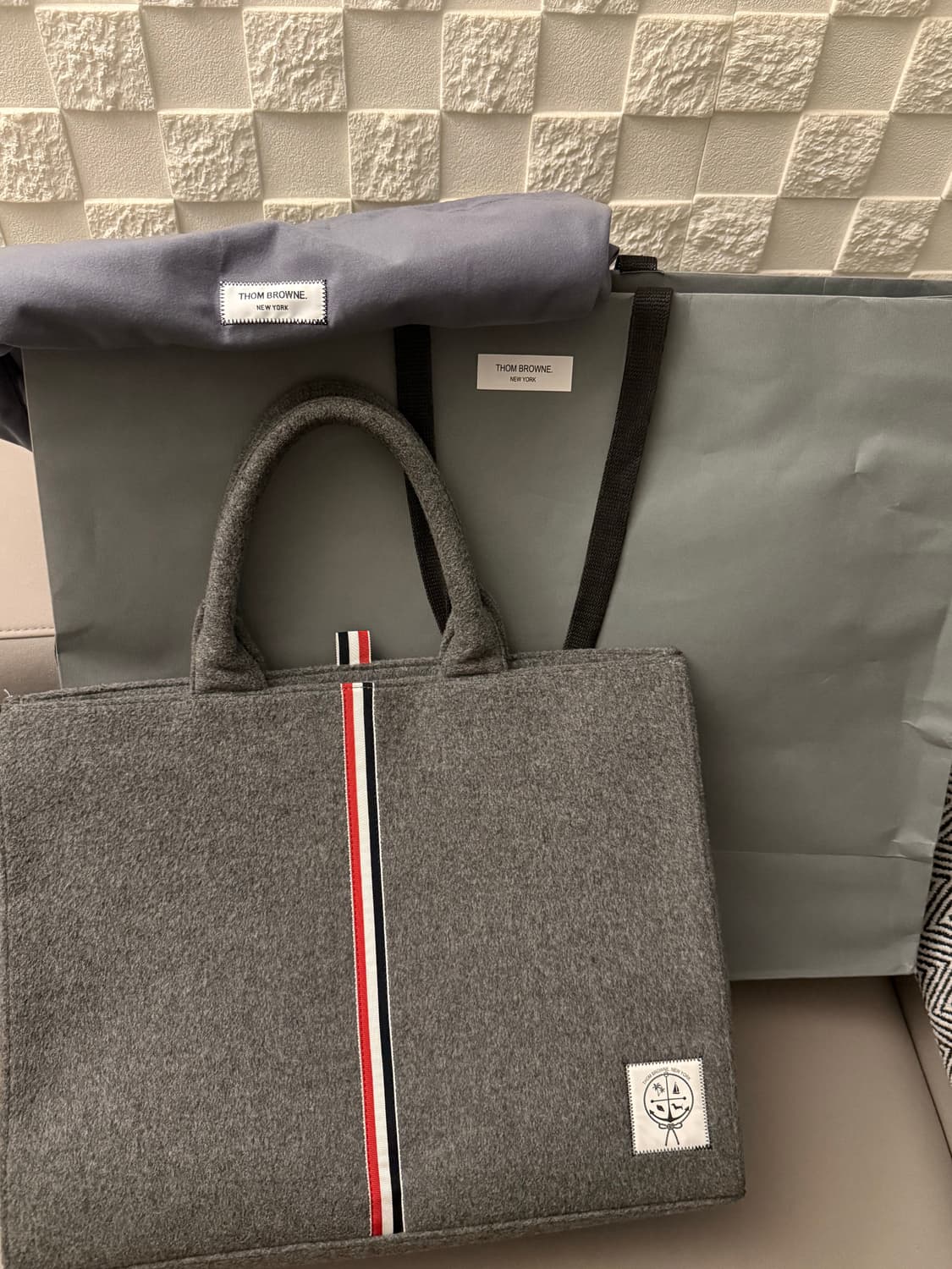 톰브라운 토트백 성수 라지 풀박스 상품이미지1