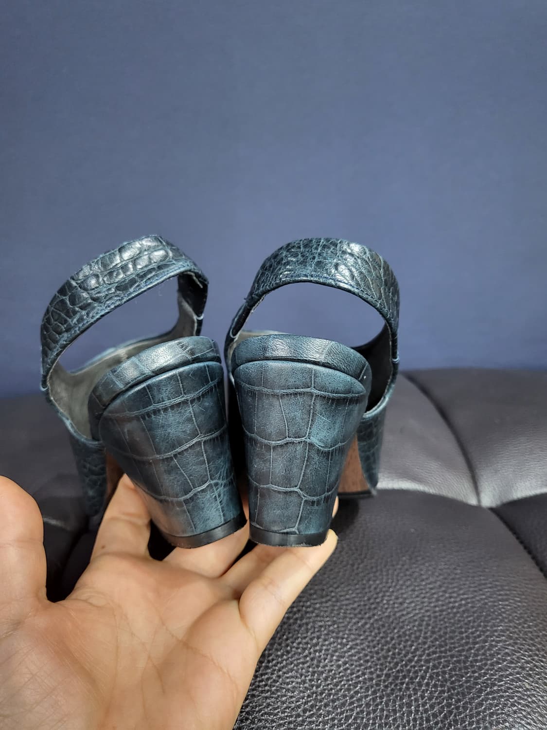 가죽 크록커다일 패턴 오픈토 상품이미지5