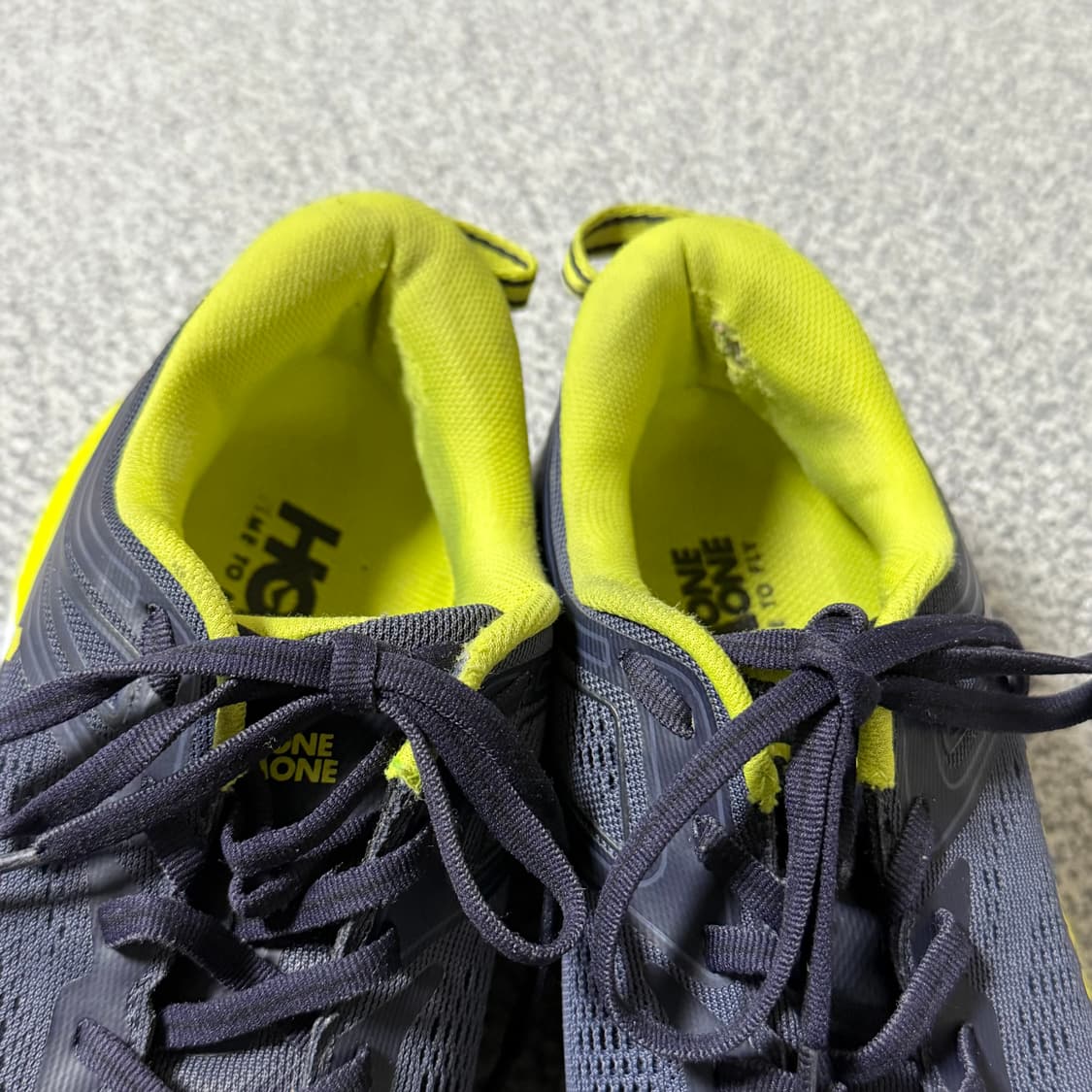 [정가 20만원] HOKA 호카 본디7 러닝화 250 상품이미지7