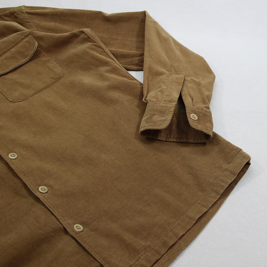 (착용컷) THE SHARKEY'S GALLERY 코듀로이 셔츠 (93) 상품이미지6